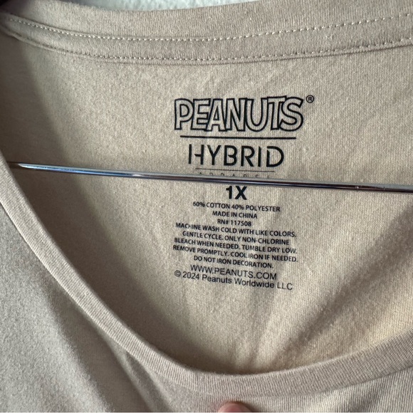 Peanuts Snoopy Woodstock Flower Graphic T-Shirt Nostalgic Plus 1X Cute Casual - Picture 6 of 8